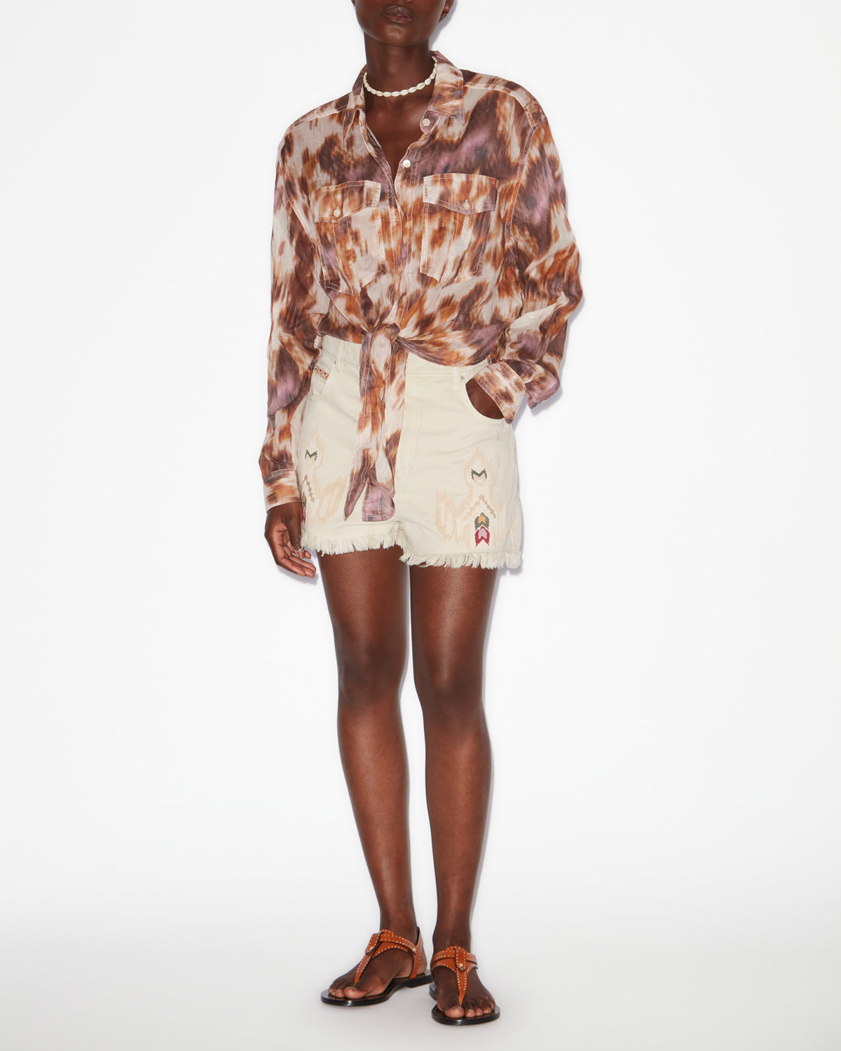 SHORT LESIA